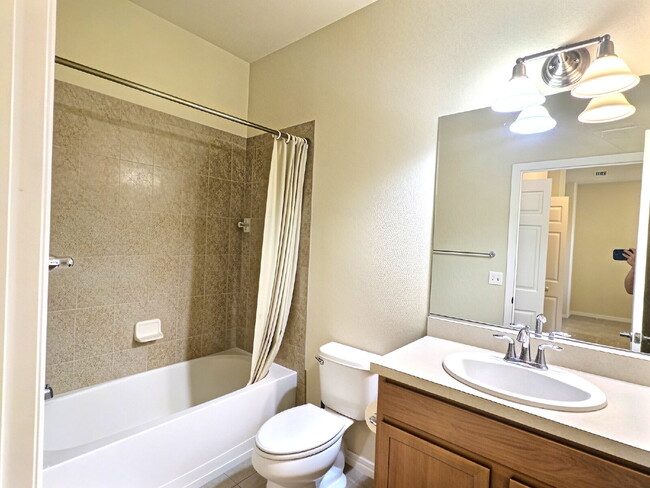 Building Photo - New Rental Available in Stoneybrook at Venice!