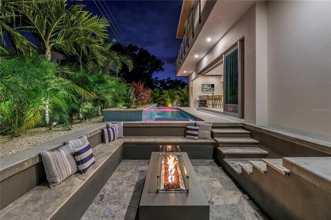 Building Photo - 2314 Floyd St