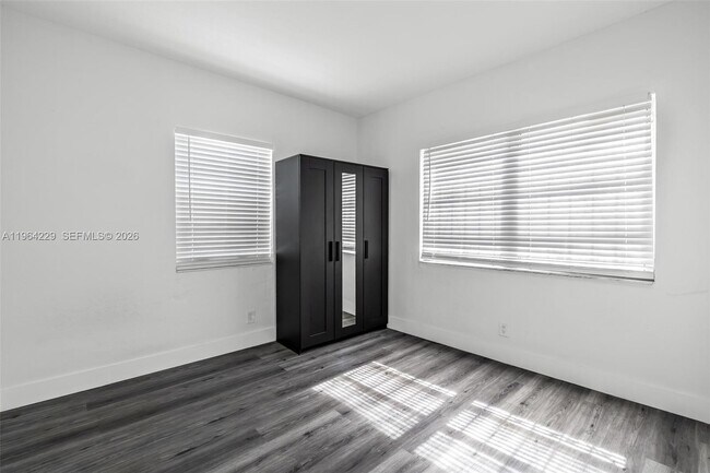 Building Photo - 1176 NW 48th St