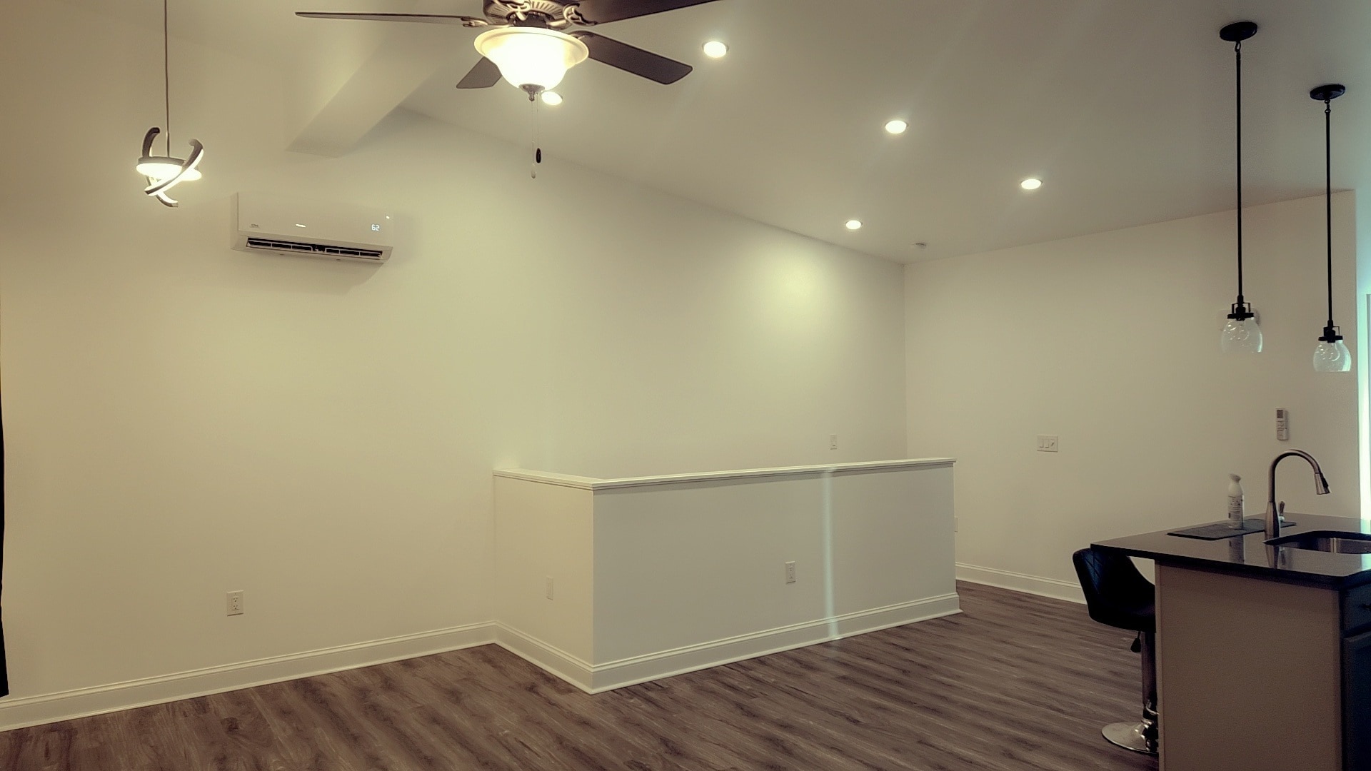 Living room with 12ft ceiling - 806 N Ann St