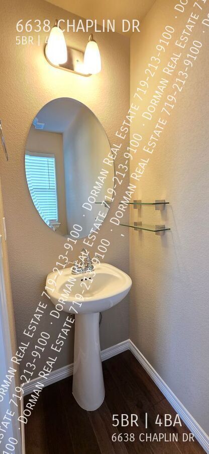 Building Photo - 6638 Chaplin Dr