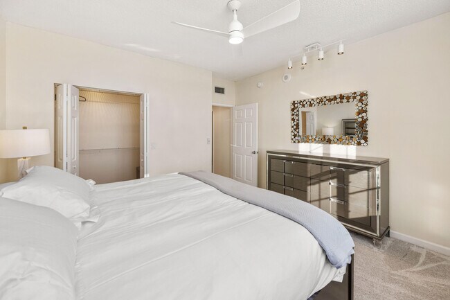 Building Photo - 651 Okeechobee Blvd