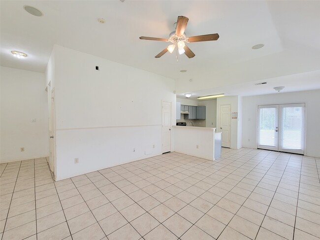 Building Photo - 16006 Hiram Clarke Rd