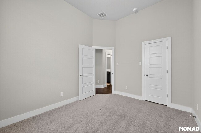 Building Photo - Spacious 4Bd/3Bath House in Little Elm