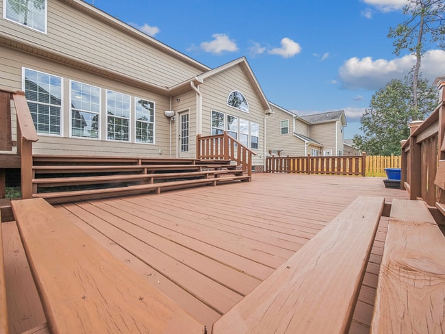 Building Photo - 425 Brushfield Park Dr