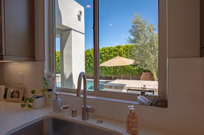 Building Photo - 74500 Xander Ct