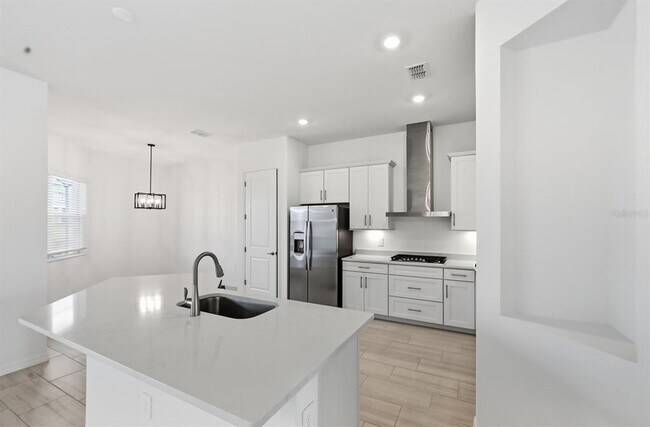 Building Photo - 5543 Lightning Whelk Ln