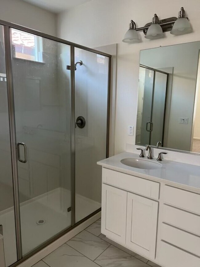 Building Photo - Spacious 3BR/2.5BA Home in Sacramento – $2,650, Utilities Included