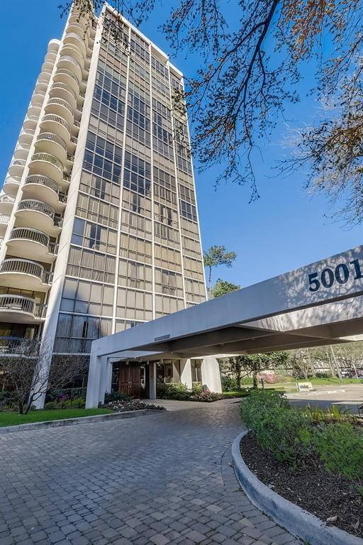 Building Photo - 5001 Woodway Dr