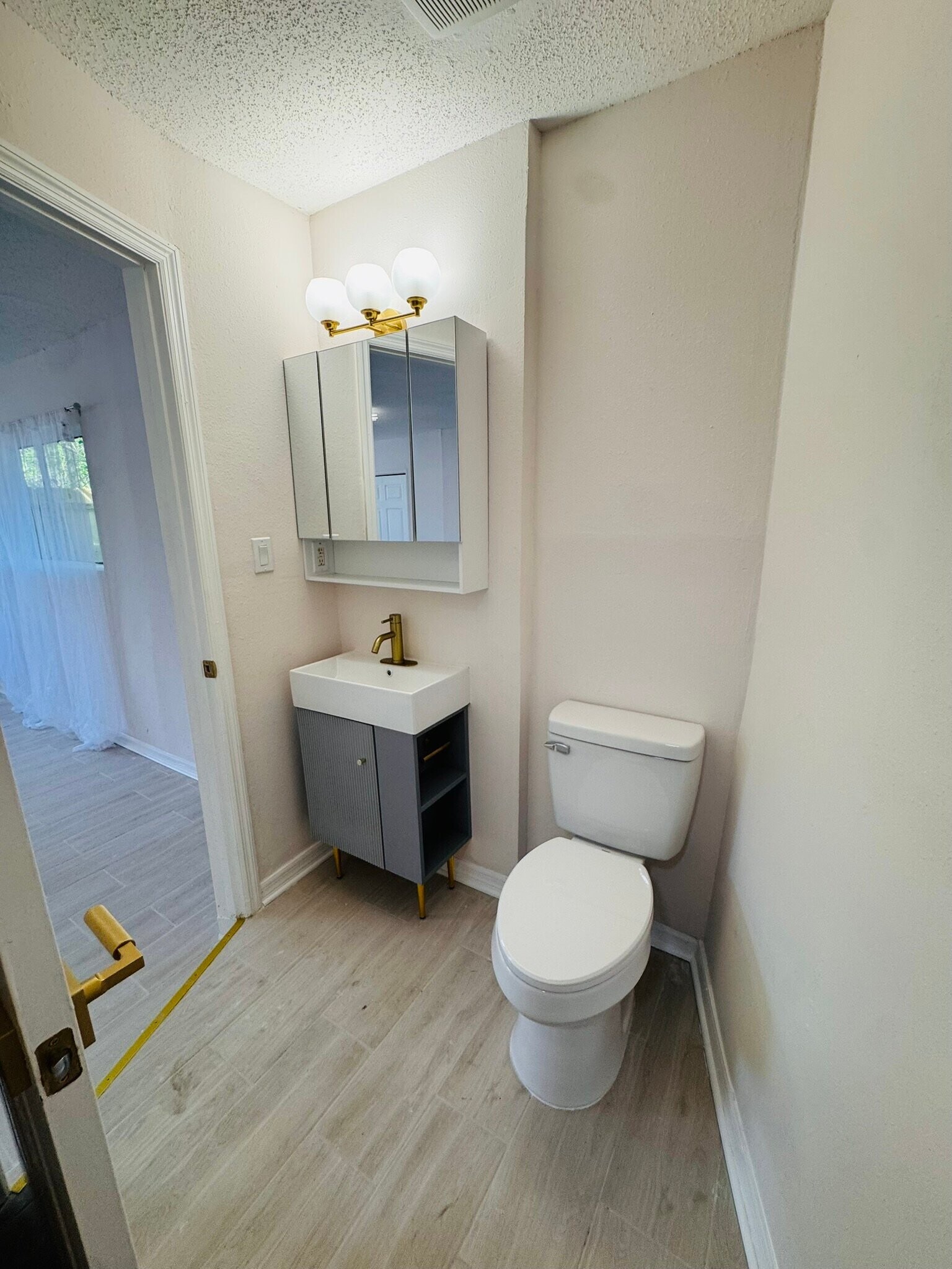 Building Photo - 6650 Pinnochio Dr