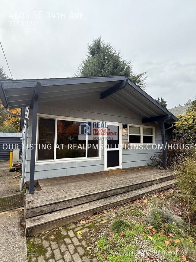 Building Photo - 4603 SE 34th Ave