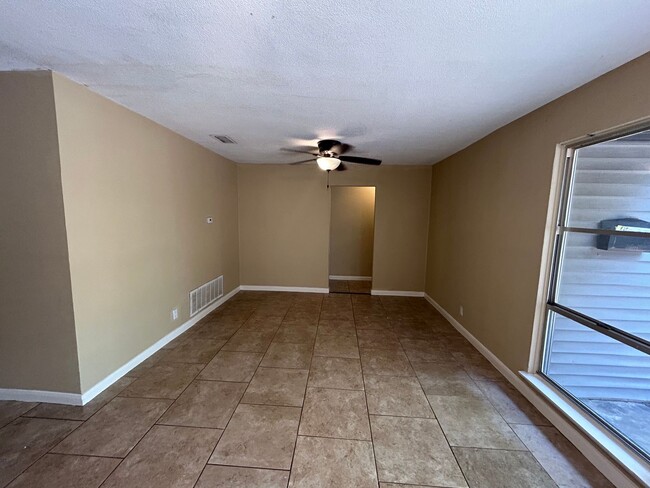 Building Photo - Make yourself at home!