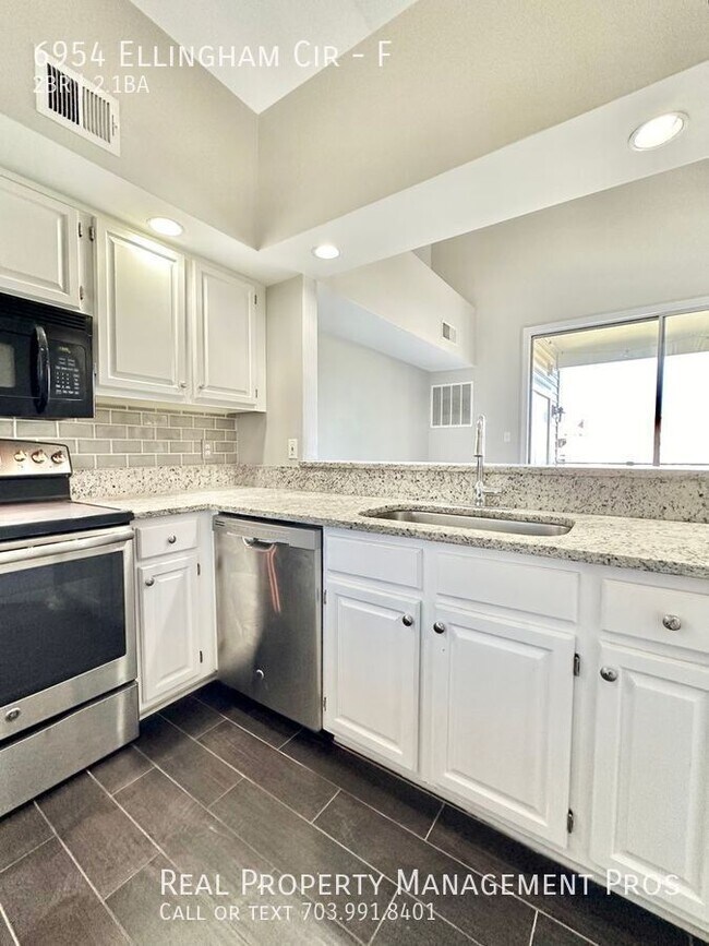 Building Photo - 6954 Ellingham Cir