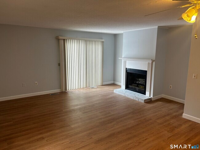 Building Photo - 151 Wynwood Dr