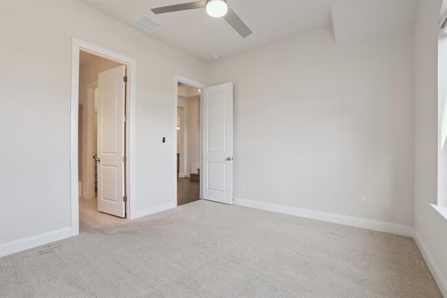 Building Photo - 19304 Summit Glory Trl