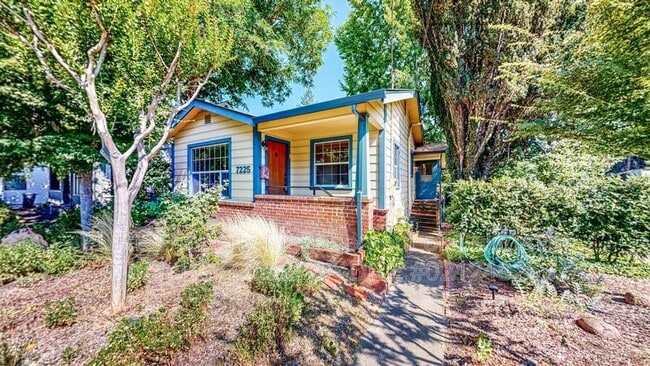 Primary Photo - 7225 Bodega Ave