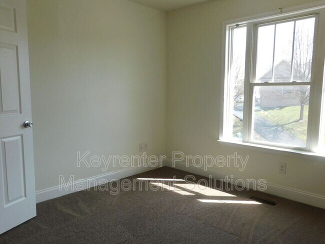 Building Photo - 42 Enchanted View Cir