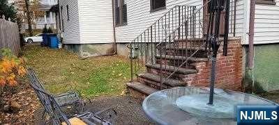 Building Photo - 123 Sylvan St