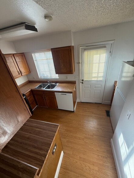 Building Photo - 14436 E Hawaii Cir