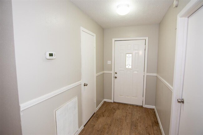 Building Photo - 13403 Carvel Ln