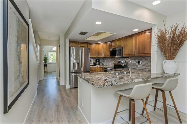 Building Photo - 375 Madeira Cir
