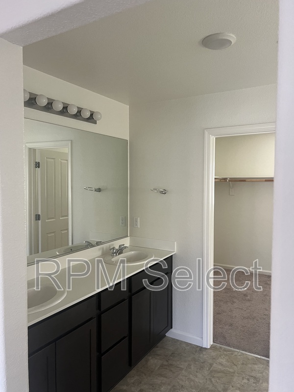 Building Photo - 3751 Rynders Way