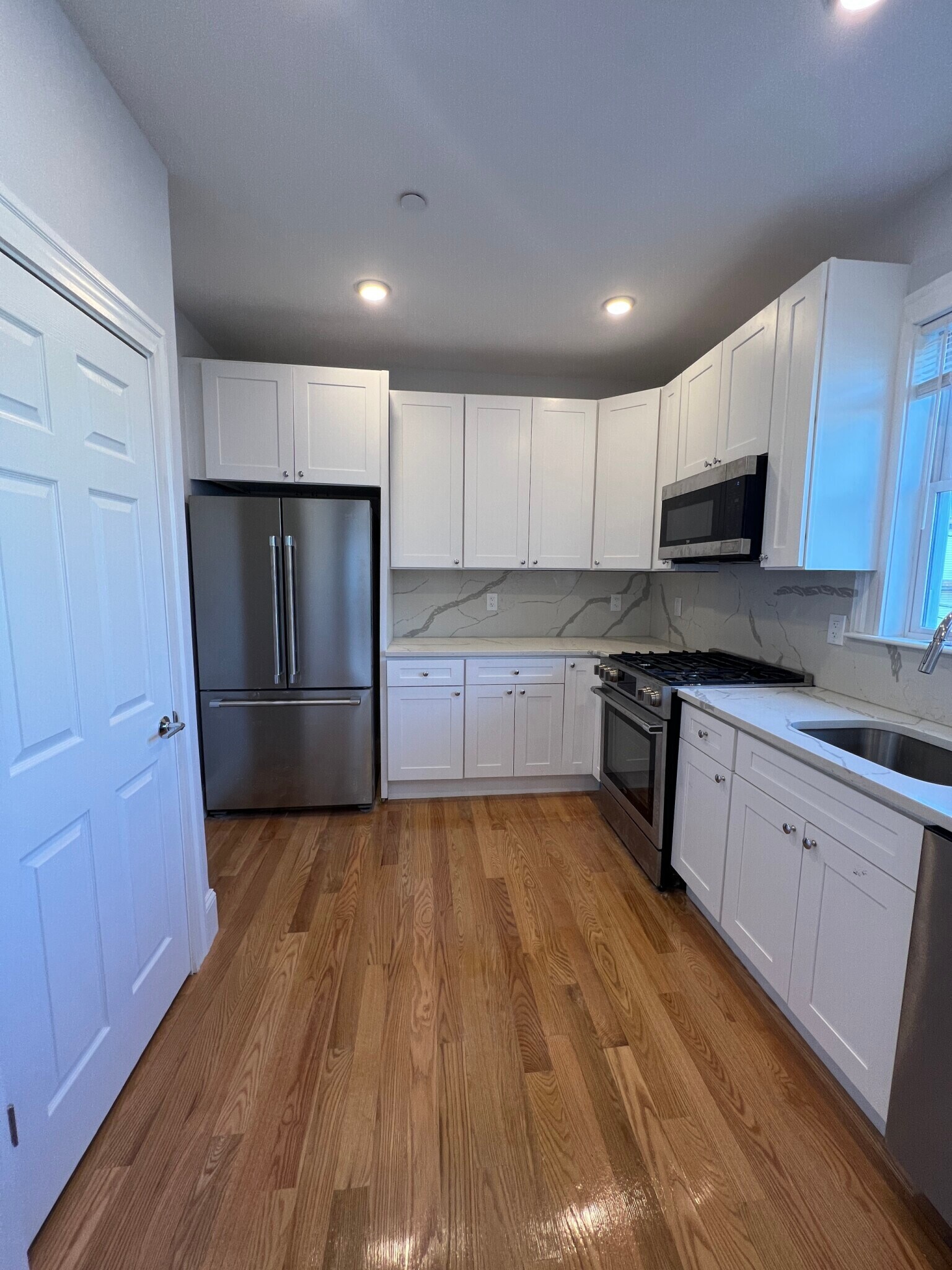 Building Photo - 75 Winchester St