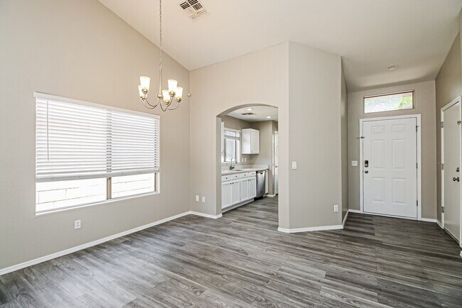 Building Photo - 2725 E Carol Ave