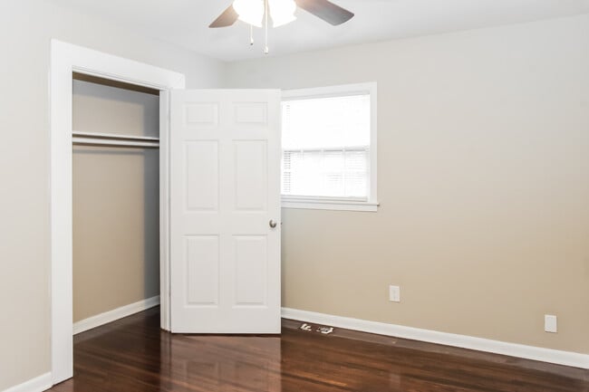 Building Photo - 3463 Darlene Cir NW