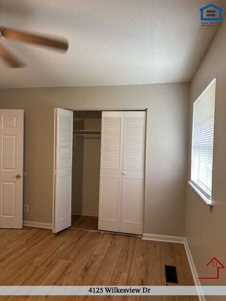 Building Photo - 4125 Wilkesview Dr