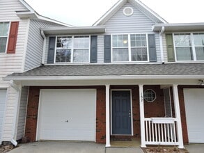 Building Photo - 132 Swaying Pine Ct