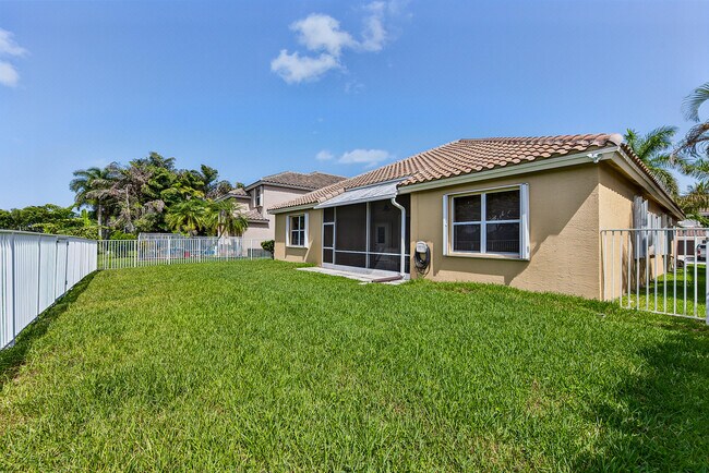 Building Photo - 12325 Cascades Pointe Dr