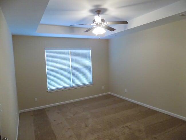 Building Photo - Town Home in Pooler! Move-In Ready