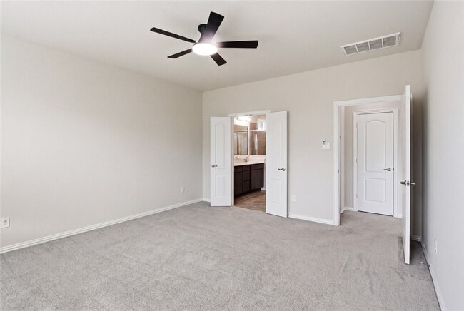 Building Photo - 13201 Leisure Cove Dr