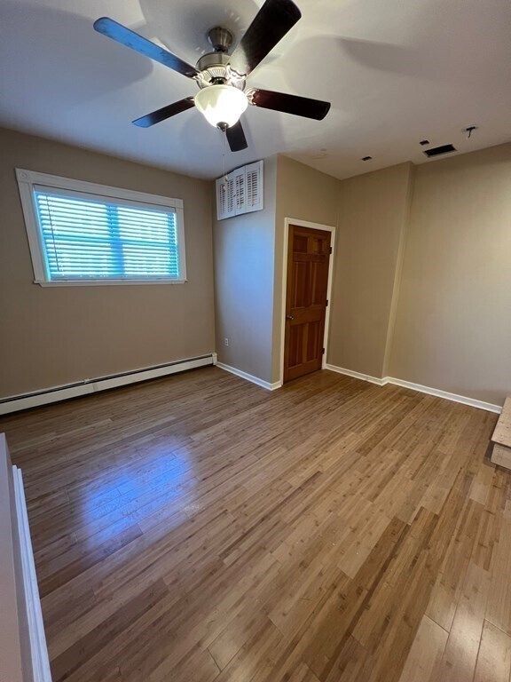 Building Photo - 373 Dorchester St