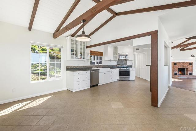 Building Photo - 835 Barsby St