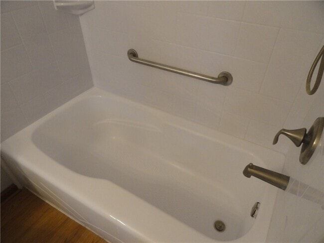 Building Photo - 206 Greenway Blvd