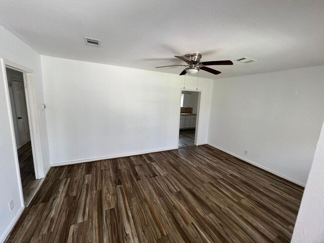Building Photo - Gorgeous all renovated Home in Beaumont, TX!