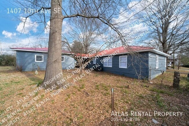 Building Photo - 1407 10th Ave SE