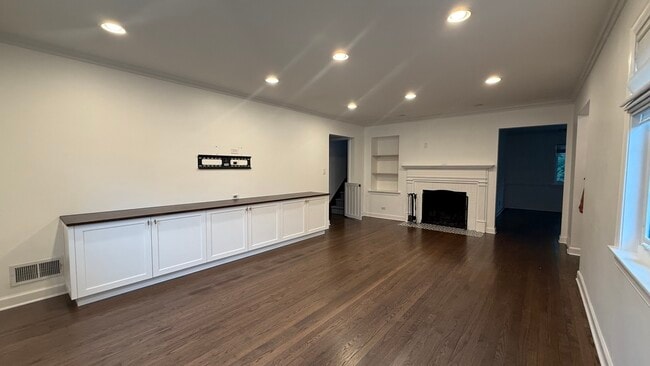 Building Photo - 850 Kenton Rd