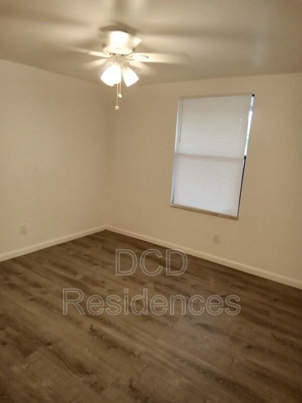 Building Photo - 11433 Mussel Dr
