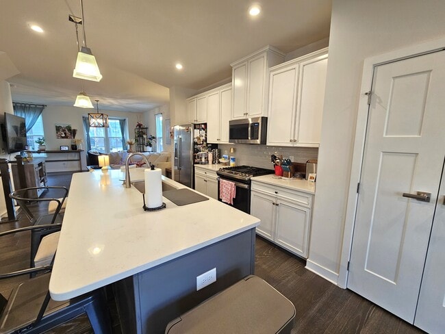 Building Photo - 15 Stinson Rd