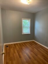 Building Photo - 1102 N Heald St