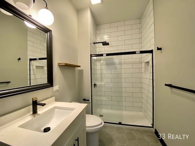 Building Photo - Beautifully Rehabbed 2 Bedroom 1.5 Bath in...