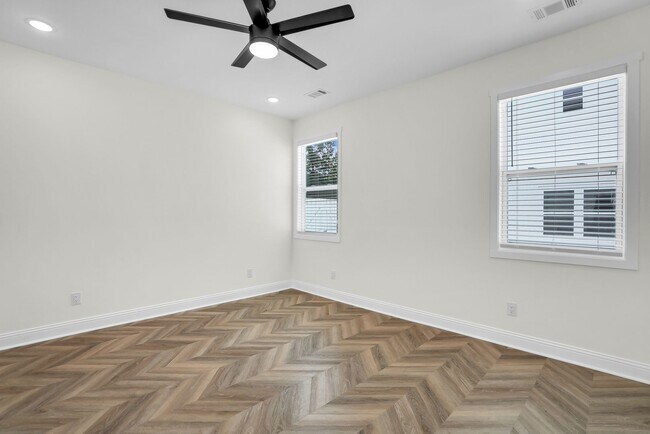 Building Photo - East Duffy Street