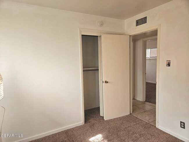 Building Photo - 3411 Garnet Dr