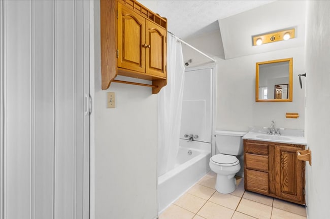 Building Photo - 3011 Montana Ave