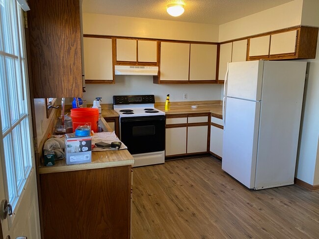 Building Photo - 396 Woodland Ave