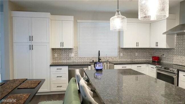 Building Photo - 4 br, 4 bath Townhome - 2054 Mylitta Walk
