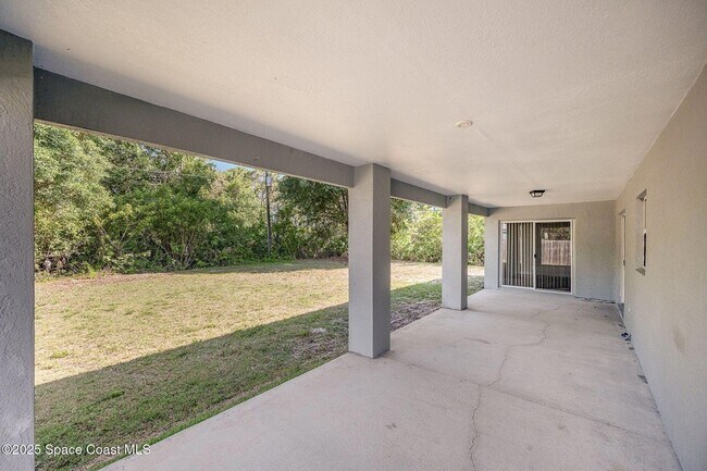 Building Photo - 1066 Quesada St SE